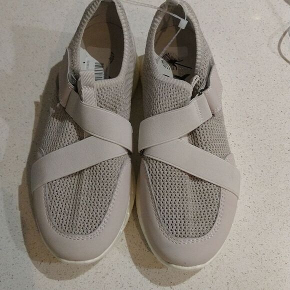 OTBT Vickie Sneakers - Picture 3 of 9